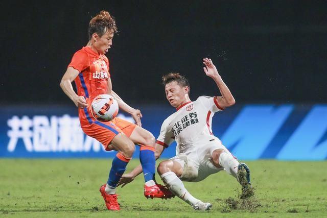 露尿口美女无遮拦
